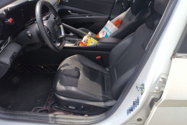 Used Hyundai Elantra 2021 1.5L CVT LUX Prestige Edition Left Front Seat