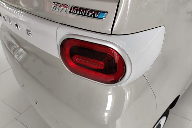 Used Wuling Hongguang MINIEV 2024 3rd Generation 215km Youth Edition
