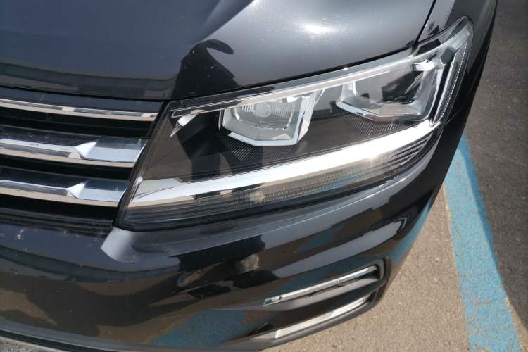 Used Volkswagen Tiguan L 2017 330TSI Automatic Two-Wheel Drive Luxury Edition Left Front Headlight