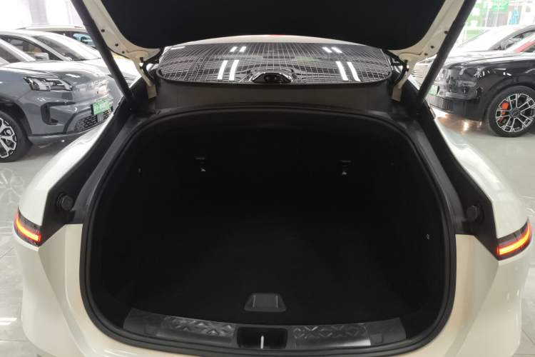 Used Avatr 06 2025 Ultra Pure Electric Edition