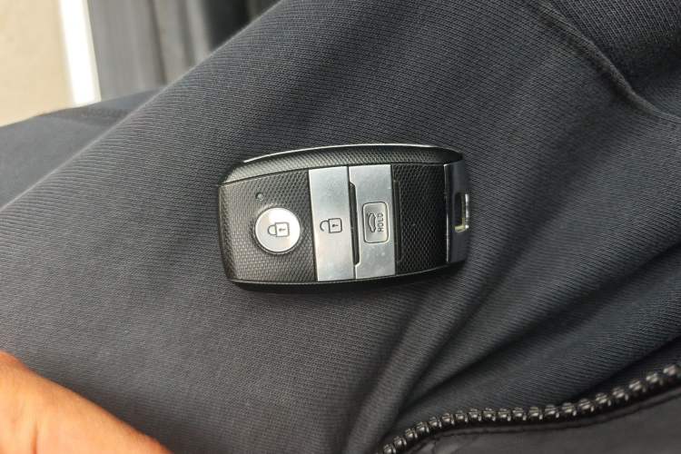 Used Kia K4 2015 1.8L Automatic DLX Special Vehicle Key