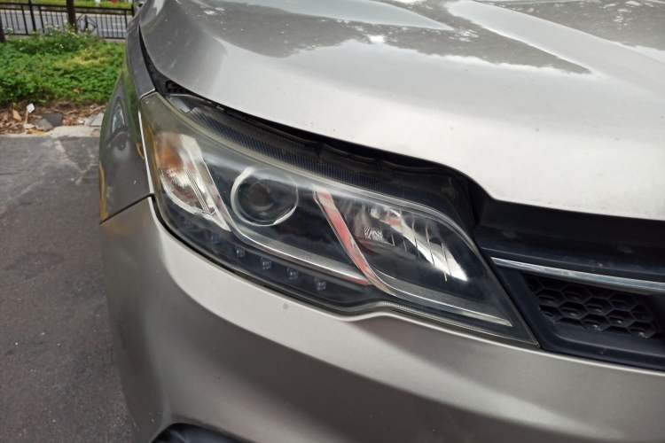 Used Soueast DX3 2018 1.5T CVT Luxury Model Right Front Headlight