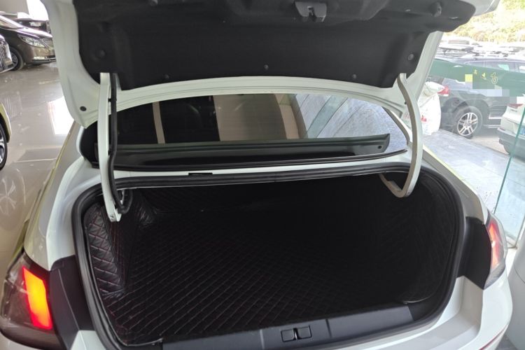 Used Peugeot 408 2019 360THP Automatic Luxury Edition China VI Standard Trunk