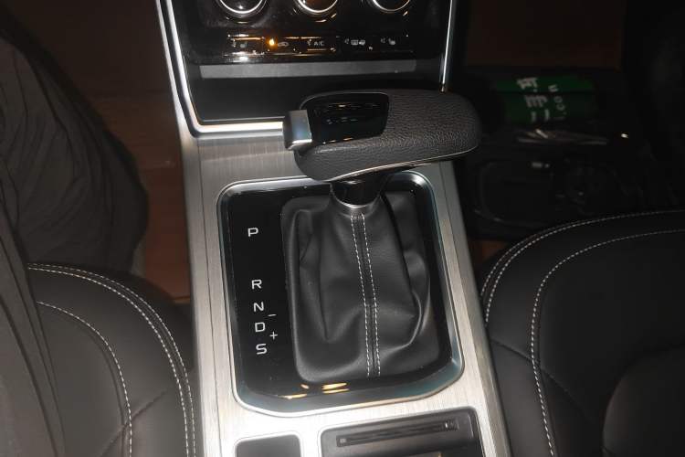 Used Bestune X40 2019 1.6L Automatic Luxury Edition China VI Gear Lever