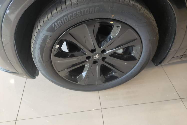 Used Hima Luxeed R7 2026 Model Pure Electric Max+ Exterior 4