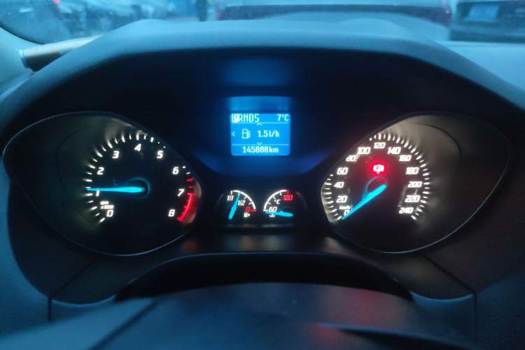 Used Ford Focus 2012 Sedan 1.6L Automatic Fashion Edition