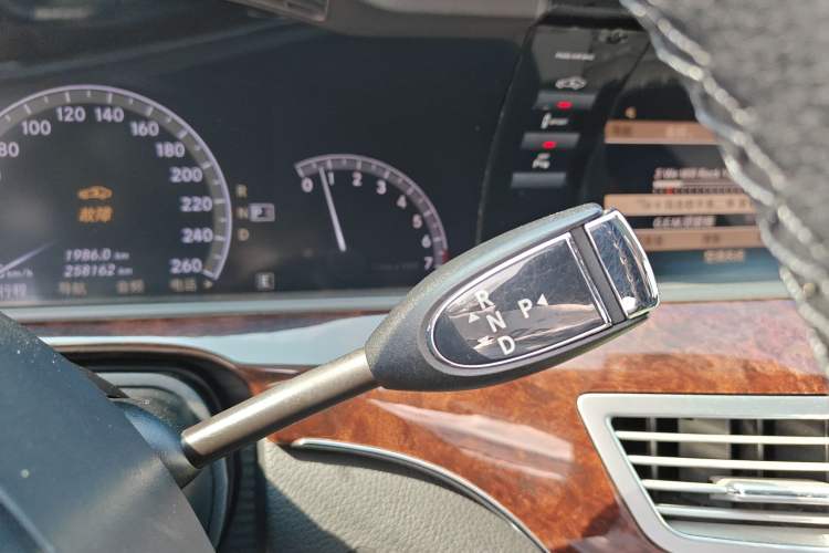 Used Mercedes-Benz S-Class 2010 S 300 L Luxury Model
