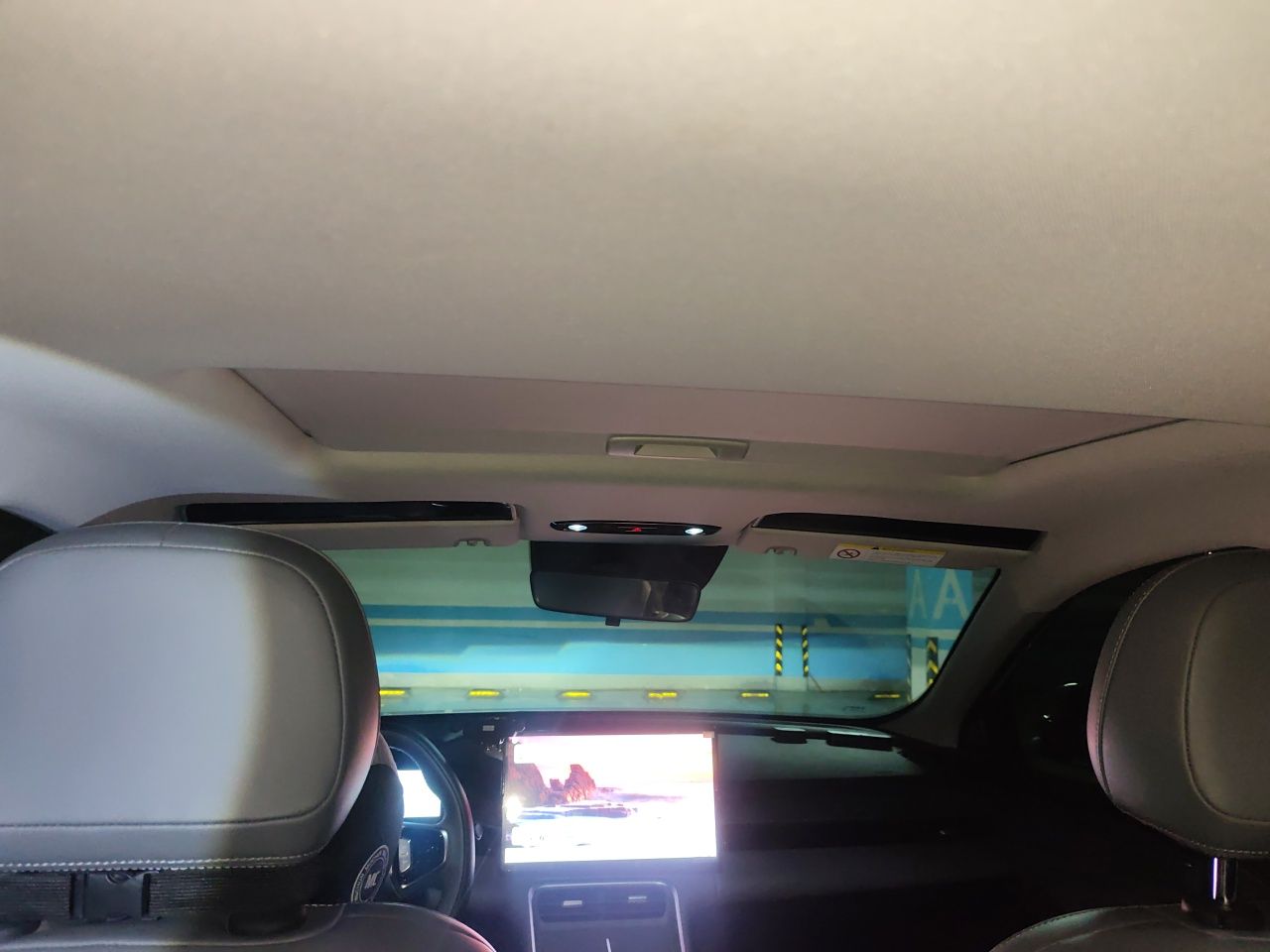 Geely Galaxy L6 2025 EM-i 140km Explorer+ Edition — снимка 18
