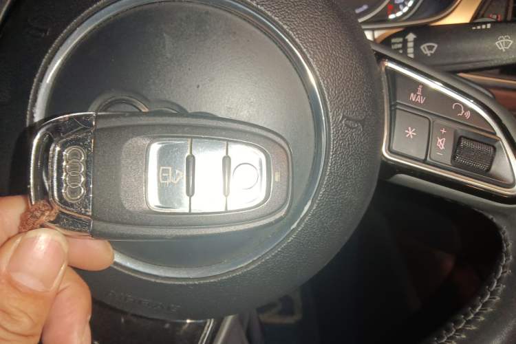 Used Audi A6L 2018 30th Anniversary Edition 35 TFSI Sport Edition Vehicle Key