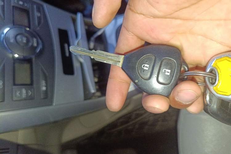Used Toyota Corolla 2011 1.8L Manual GL-i Vehicle Key