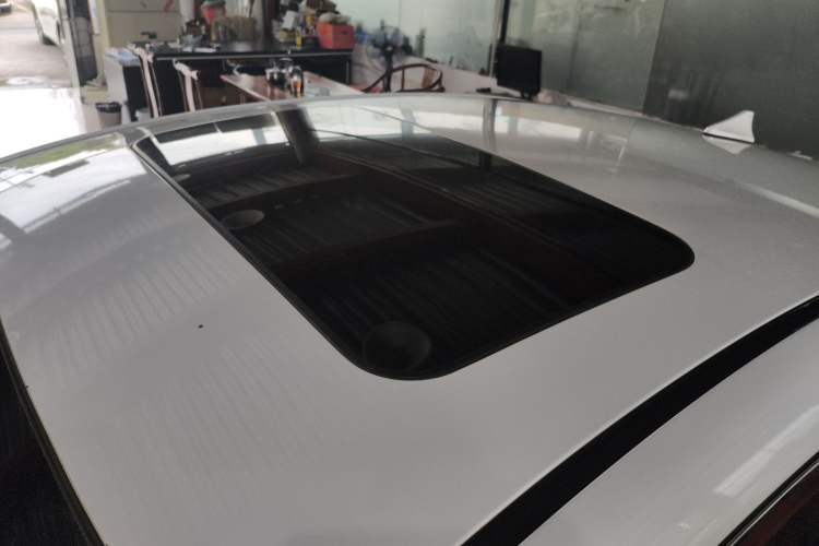 Used Hyundai Elantra (6th Generation / Lingdong) 2016 1.6L Automatic ZhiXuan – Elite Version Roof