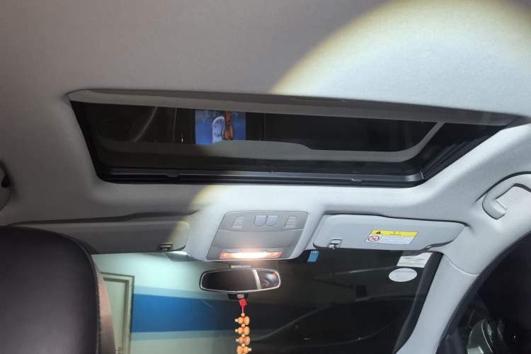 Used Buick Regal 2015 1.6T Leading Technology Model Headliner