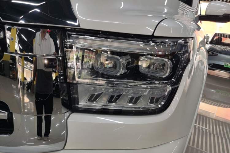 Used Tank 500 New Energy 2024 Hi4-T Left Front Headlight