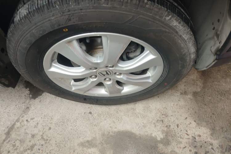 Used Honda CR-V 2010 2.0L Automatic Four-Wheel Drive Classic Edition Right Front Wheel Hub