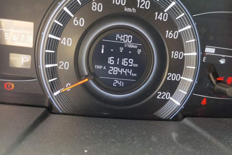 Used Honda Odyssey 2017 2.4L Smart Edition Odometer Close Up