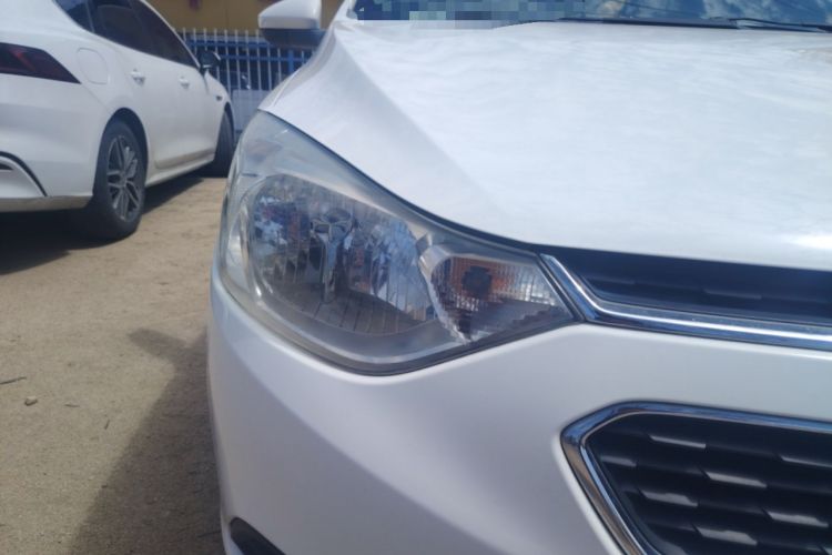 Used Chevrolet Sail 2015 Sail 3 1.3L AMT Ideal Edition Right Front Headlight