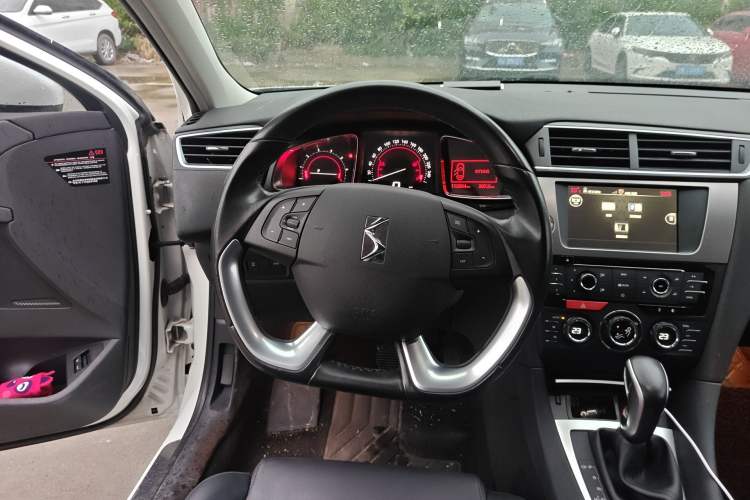 Used DS 5LS 2014 1.6T Elegant Version THP160 Steering Wheel