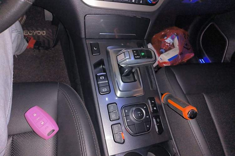 Used Haval H6 Coupe 2017 Red Label 2.0T Automatic Two-Wheel Drive Prestige Model