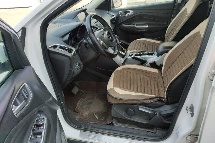 Used Ford Kuga 2013 1.6L GTDi Two-Wheel-Drive Comfort Model Driver Seat