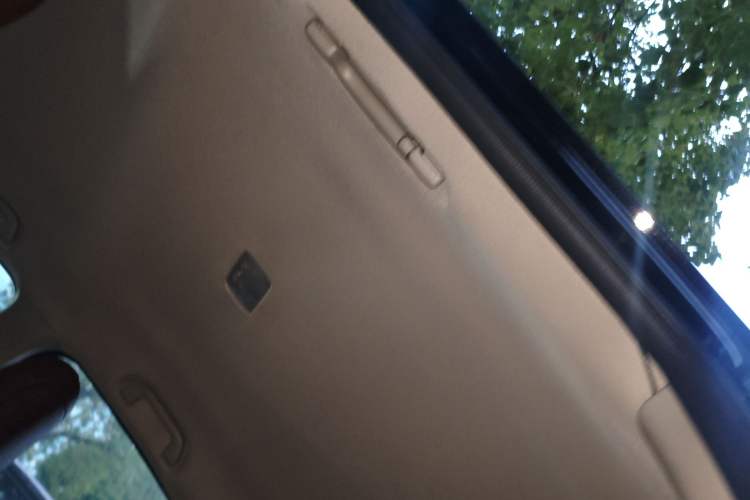 Used Honda CR-V 2015 2.0L two-wheel drive urban version