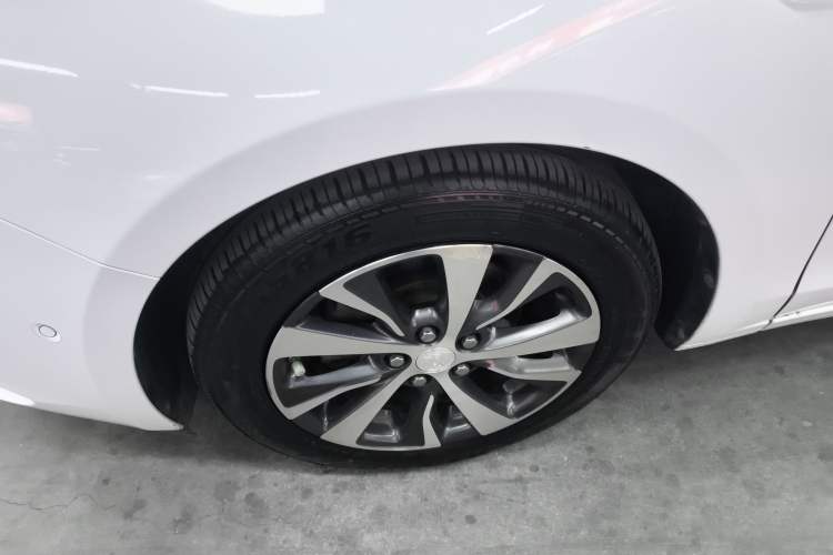 Used Buick Excelle GX 2018 18T Automatic Flagship Model Left Front Wheel Hub