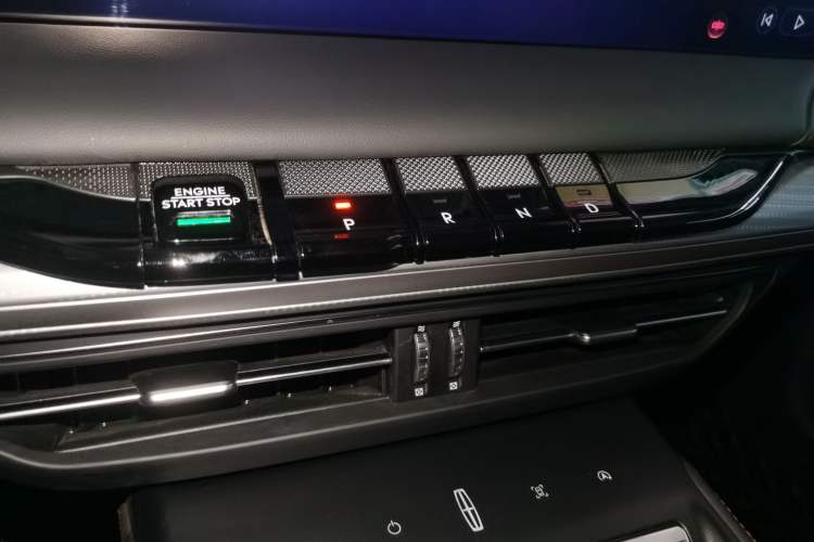 Used Lincoln Z 2025 2.0T Prestige Edition
