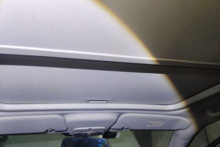 Used Jeep Compass 2015 2.0L Two-Wheel Drive Luxury Edition