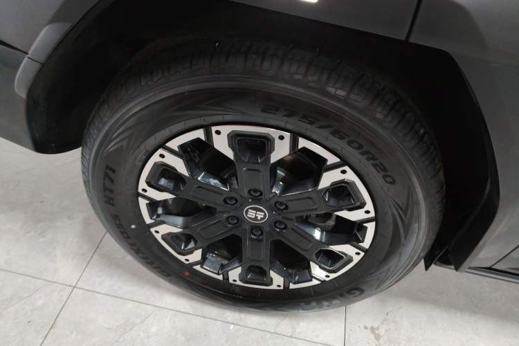 Used Jetour Zongheng G700 Trailblazer 2025 Model Xiangjing Edition 6-seater Right Rear Wheel Hub