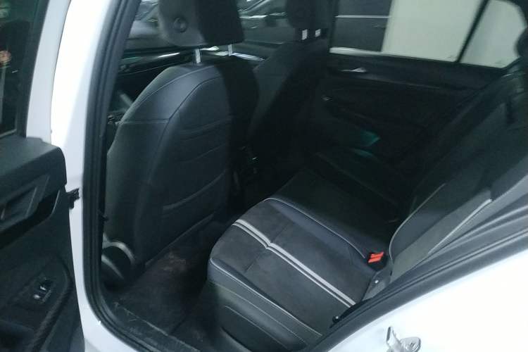 Used Volkswagen Golf 2021 280TSI DSG R-Line Left Rear Seat