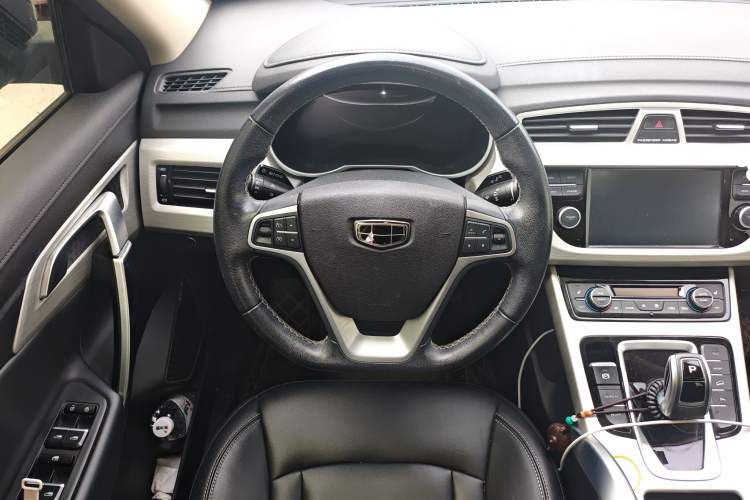 Used Geely Auto Emgrand X7 Sport 2020 1.8TD DCT Two-Wheel Drive Smart Connect 4G-Enabled Version