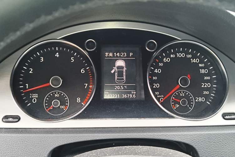 Used Volkswagen FAW-Volkswagen CC 2011 1.8TSI Luxury Model Instrument Cluster