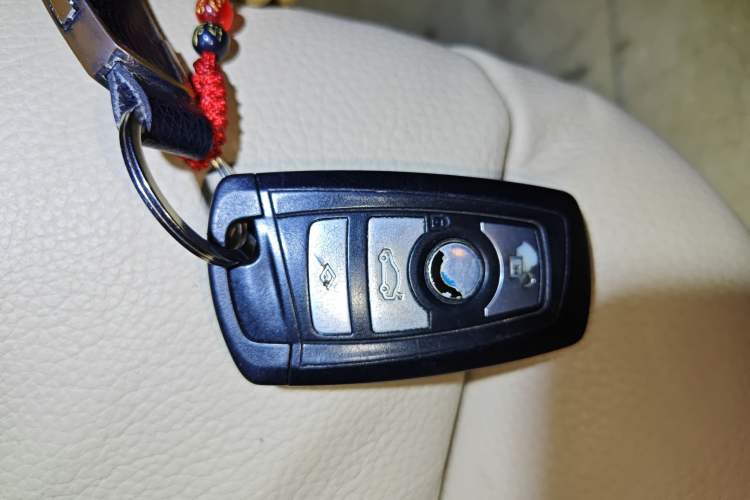 Used BMW 5 Series 2012 523Li Luxury Model
