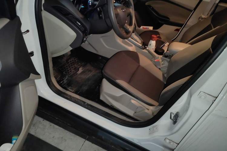 Used Ford Focus 2012 Sedan 1.6L Automatic Comfort Model