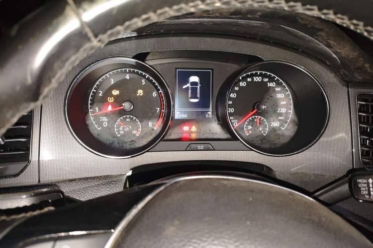 Used Volkswagen Golf Sportsvan 2016 230TSI Automatic Trend Edition Instrument Cluster