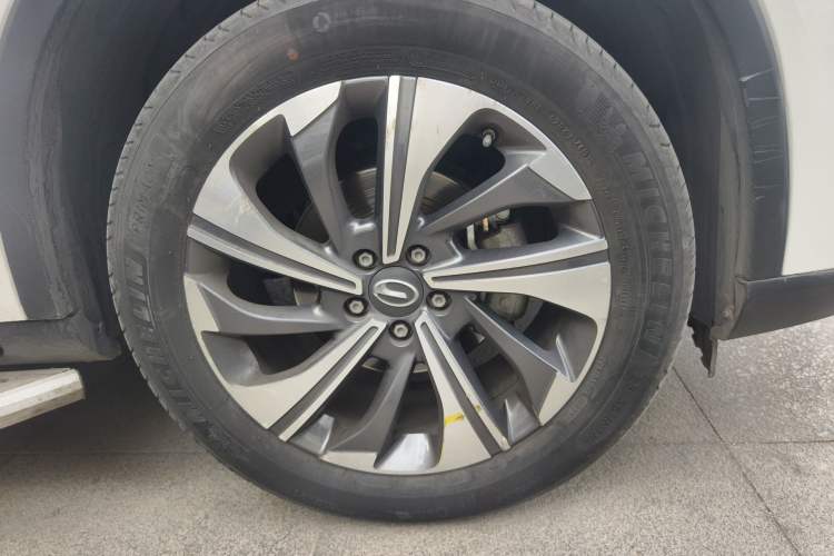 Used GAC Trumpchi GS4 2020 270T Automatic Smart Connectivity Edition Right Front Wheel Hub