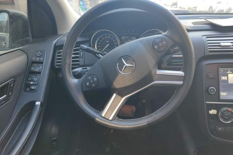 Used Mercedes-Benz R-Class 2014 R 400 4MATIC Business Model
