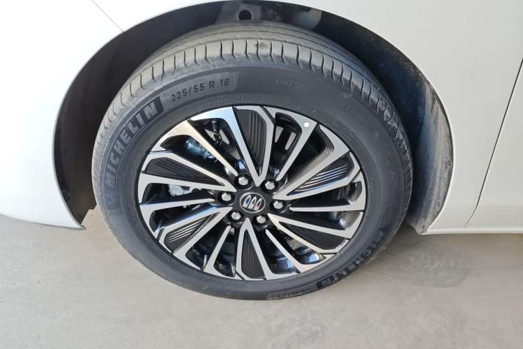 Used Buick GL8 New Energy 2025 Lushang First-Drive Edition 7-Seater