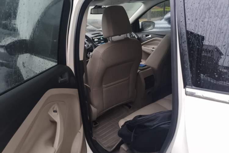 Used Ford Kuga 2013 2.0L GTDi Four-Wheel-Drive Elite Model
