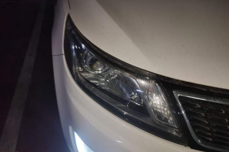 Used Kia K2 2012 Sedan 1.6L Automatic Transmission Premium Commemorative Edition
