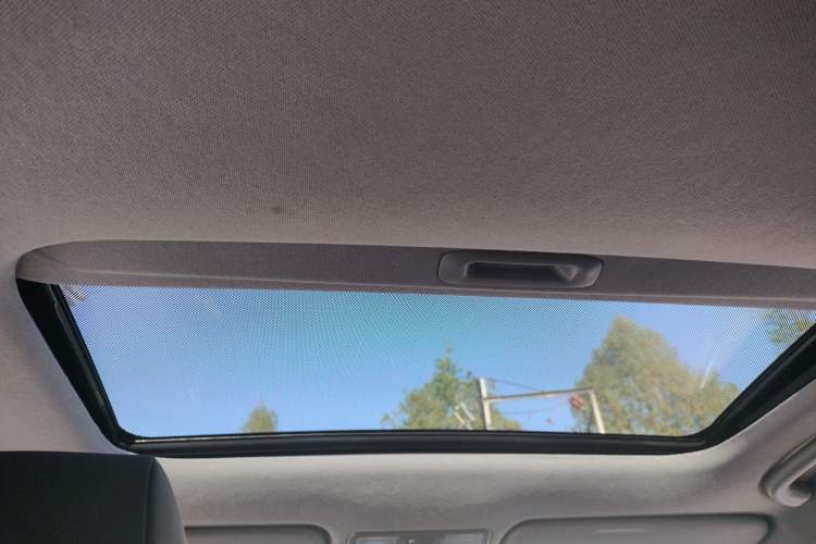 Used Hyundai Verna Ray 2014 1.6L Automatic TOP Headliner