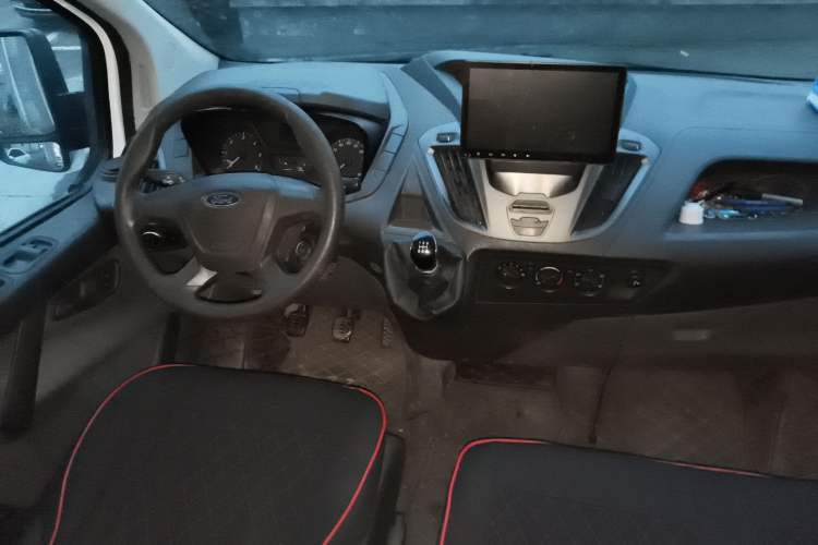 Used Ford Transit 2017 2.0T Diesel Multi-Function Commercial Vehicle Mid-Drive Mid-Roof China V Standard Center Console