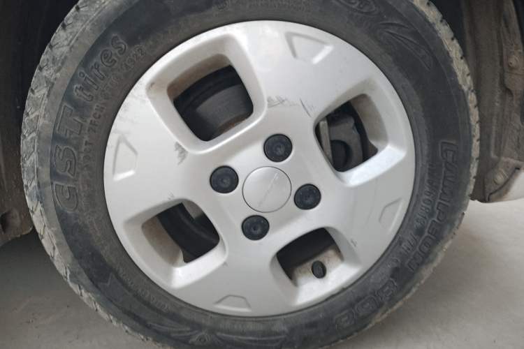 Used Roewe Clever 2021 302 km New Four-Seater Super-Efficient Version
