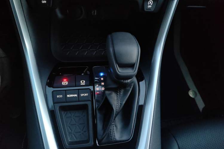 Used Toyota RAV4 2024 2.0L CVT Two-Wheel Drive Urban Edition
