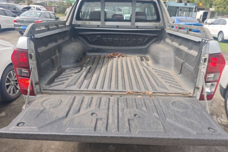 Used Isuzu D-MAX 2018 3.0T Two-Wheel Drive Automatic Elite Version 4JJ1-TC HI