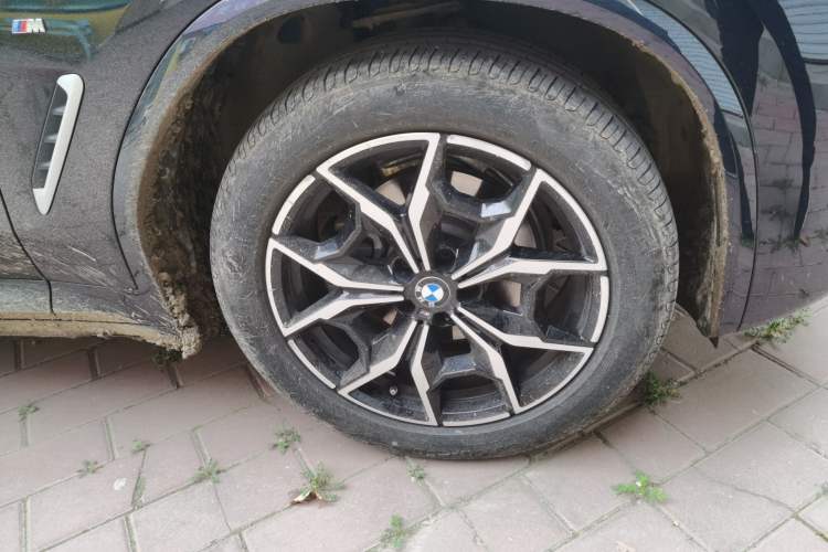 Used BMW X3 2022 Restyled xDrive25i M Sport Package Right Front Wheel Hub