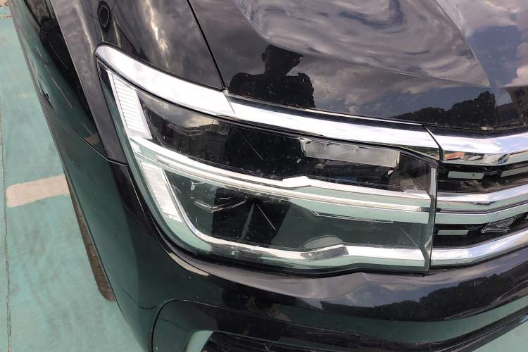 Used Volkswagen Teramont X 2023 Revised 380TSI Four-Wheel Drive Prestige Luxury Edition Right Front Headlight