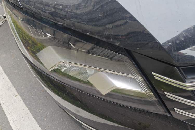 Used Volkswagen Passat 2014 1.8TSI DSG Luxury Edition
