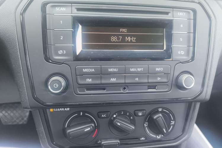 Used Volkswagen Jetta 2019 Dream Edition 1.5L Automatic Fashionable Version
