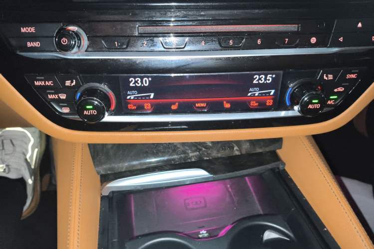 Used BMW 6 Series GT 2018 630i M Sport Package Audio And AC Panel