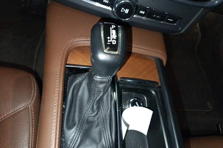 Used Volvo S90 2020 T5 Zhiyi Luxury Edition